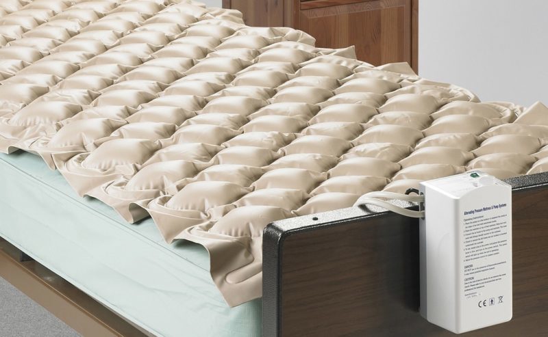 What Kind of Hospital Bed Mattress Is Best for the Elderly & Bedridden?